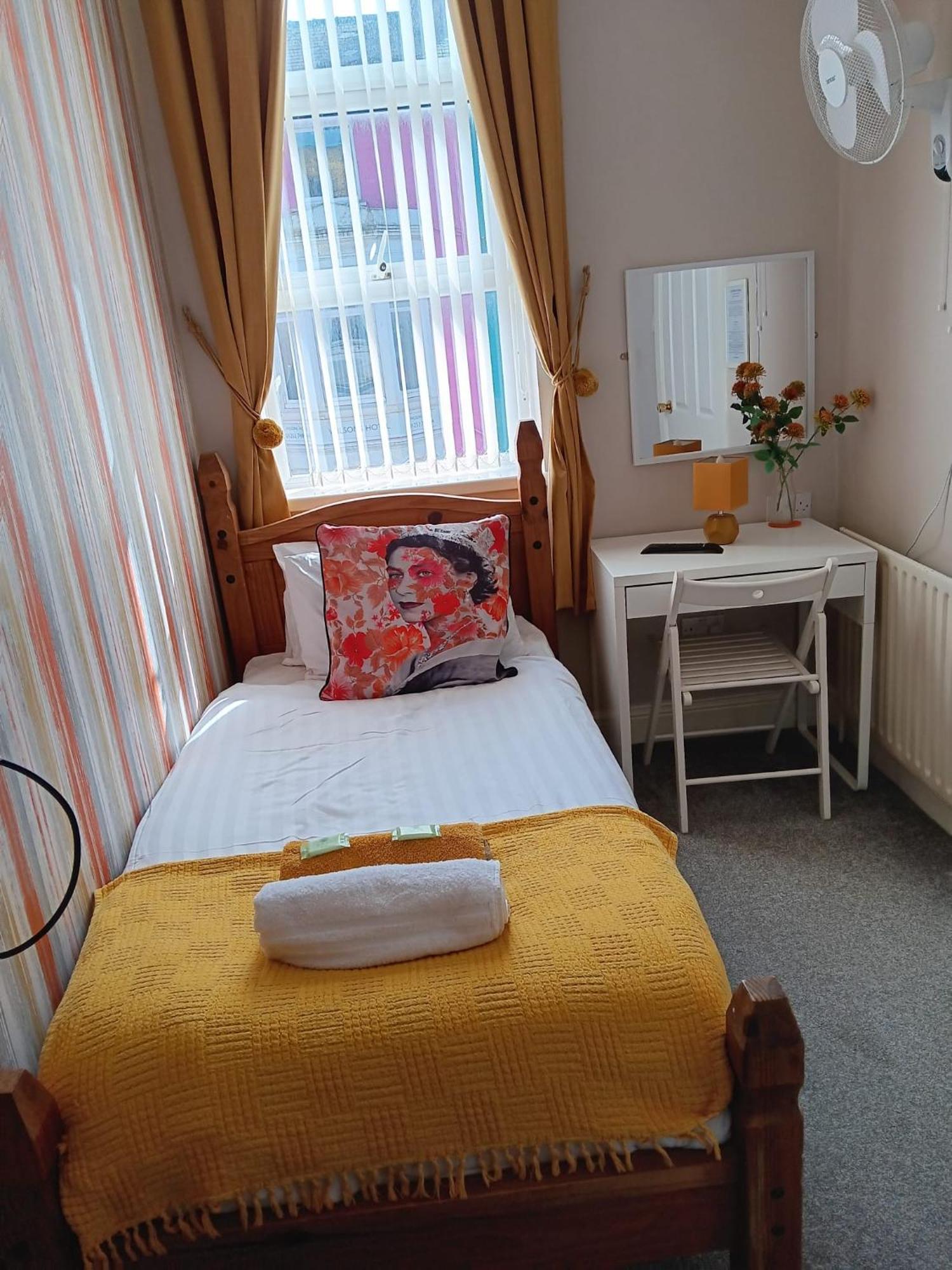 Hotel The Chorlton à Blackpool Extérieur photo